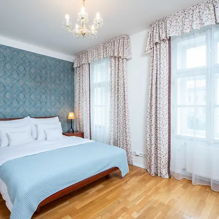 St Wenceslas House Aparthotel 3*